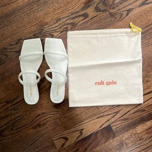 Like New Cult Gia Liz Sandals in White size 8.5/38.5